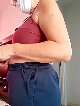 Snapshot of MILEIDE980 chatting on October 2025 01:47:02 PM MILEIDE980 online show from October 2025 01:47:02 PM