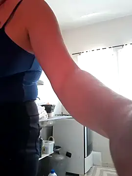 Snapshot of MILEIDE980 chatting on November 2025 01:33:02 PM MILEIDE980 online show from November 2025 01:33:02 PM