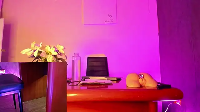 CharlotteScotte online show from March 2025 11:55:01 AM