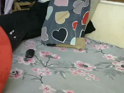 Snapshot of baby_doll2 chatting on January 2025 06:12:01 AM baby doll2 online show from January 2025 06:12:01 AM