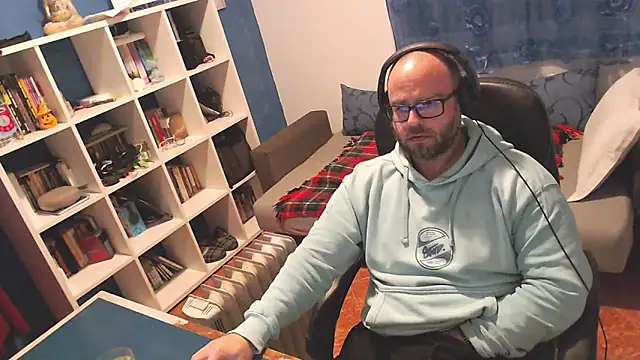 ravingr4d4 online show from March 2025 10:52:02 PM