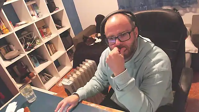 ravingr4d4 online show from March 2025 10:16:01 PM