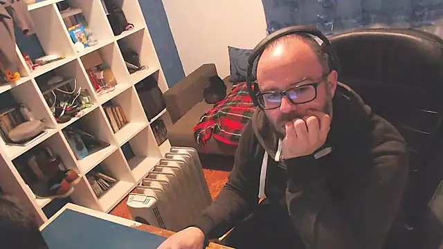 ravingr4d4 online show from March 2025 10:22:02 PM