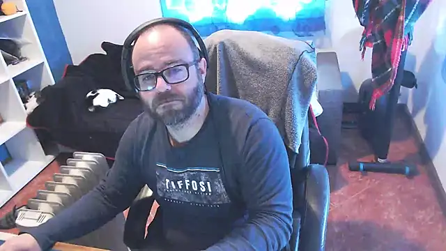 ravingr4d4 online show from March 2025 12:11:01 PM