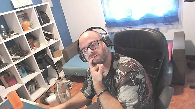 ravingr4d4 online show from September 2025 10:49:02 AM