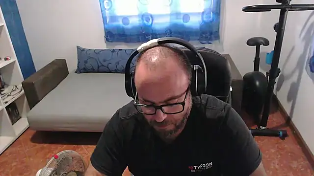 ravingr4d4 online show from September 2025 02:22:02 PM