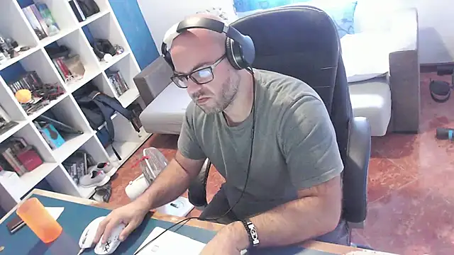 ravingr4d4 online show from October 2025 10:27:02 AM