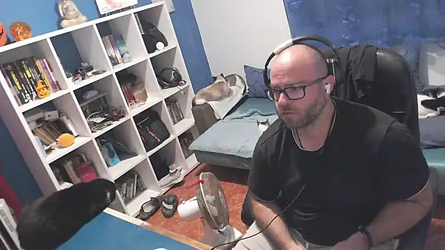 ravingr4d4 online show from October 2025 09:37:01 PM