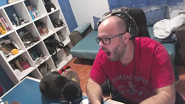 ravingr4d4 online show from October 2025 10:52:01 PM