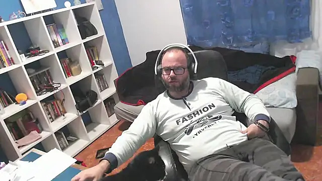 ravingr4d4 online show from November 2025 11:18:01 PM