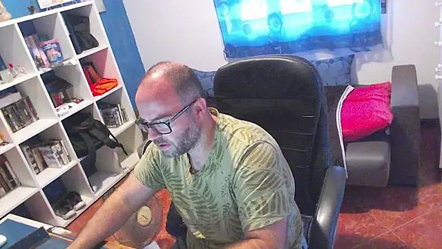 Snapshot of ravingr4d4 chatting on June 2026 08:15:01 AM ravingr4d4 online show from June 2026 08:15:01 AM