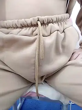 Snapshot of SweetGirl2k2 chatting on January 2025 10:17:02 PM SweetGirl2k2 online show from January 2025 10:17:02 PM