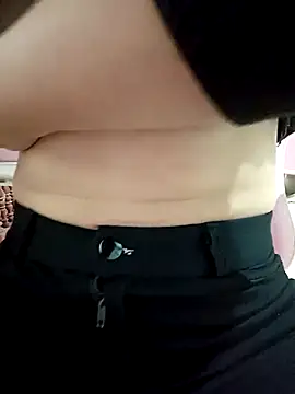 Snapshot of SweetGirl2k2 chatting on February 2025 08:31:02 AM SweetGirl2k2 online show from February 2025 08:31:02 AM