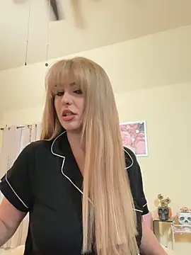 Snapshot of RoxxyDallas chatting on February 2025 10:36:01 PM RoxxyDallas online show from February 2025 10:36:01 PM