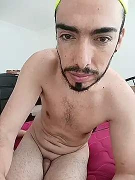 Snapshot of Karol_and_David_hotcouple chatting on December 2025 03:06:01 PM Karol and David hotcouple online show from December 2025 03:06:01 PM