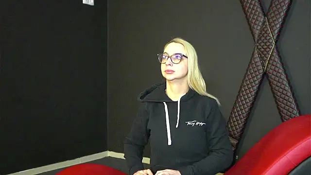 Snapshot of CelineConner chatting on February 2025 05:12:01 AM CelineConner online show from February 2025 05:12:01 AM