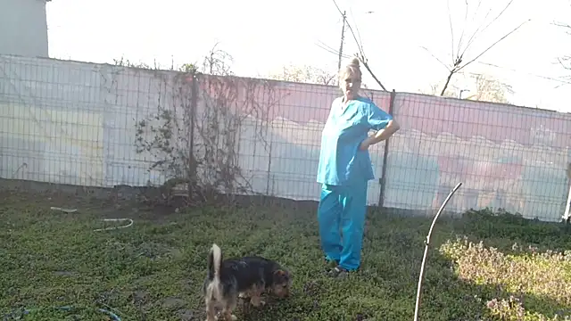 Andra Love online show from April 2026 02:03:01 PM