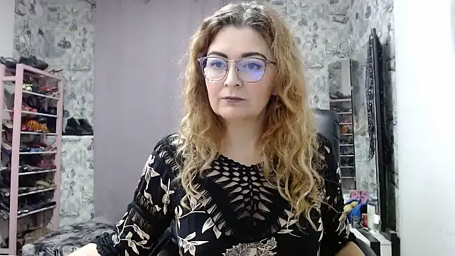 Helen1974 online show from January 2025 08:01:01 PM