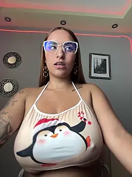 Snapshot of Seized_lust chatting on December 2024 03:20:02 PM Seized lust online show from December 2024 03:20:02 PM