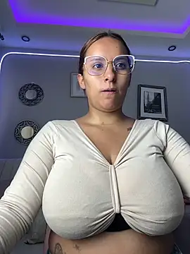 Snapshot of Seized_lust chatting on March 2025 01:59:02 PM Seized lust online show from March 2025 01:59:02 PM