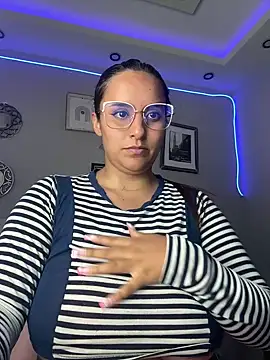 Snapshot of Seized_lust chatting on March 2025 09:45:01 PM Seized lust online show from March 2025 09:45:01 PM