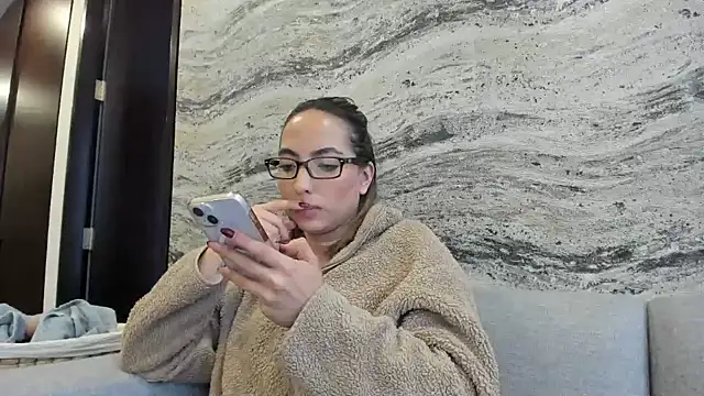 Snapshot of Sophi__a chatting on February 2025 11:04:02 PM Sophi  a online show from February 2025 11:04:02 PM