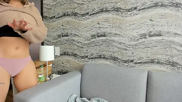 Snapshot of Sophi__a chatting on March 2025 08:00:01 PM Sophi  a online show from March 2025 08:00:01 PM