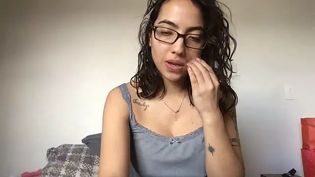 Sophi  a online show from July 2026 06:16:02 PM