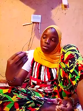 Snapshot of cute_naimah chatting on November 2025 02:05:01 PM cute naimah online show from November 2025 02:05:01 PM