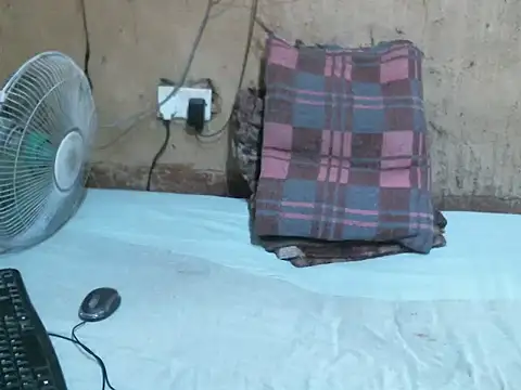 cute naimah online show from June 2026 01:28:02 PM