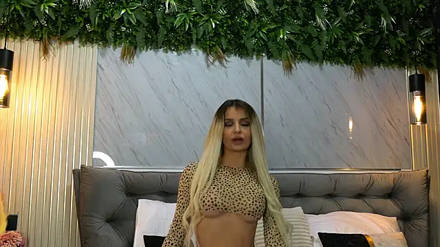 MiaCharm online show from January 2026 10:23:01 PM