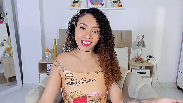 Snapshot of Zoe_Gruber chatting on April 2026 11:37:02 PM Zoe Gruber online show from April 2026 11:37:02 PM