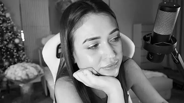 Snapshot of Adel_chocolate_ chatting on January 2026 07:44:01 AM Adel chocolate online show from January 2026 07:44:01 AM