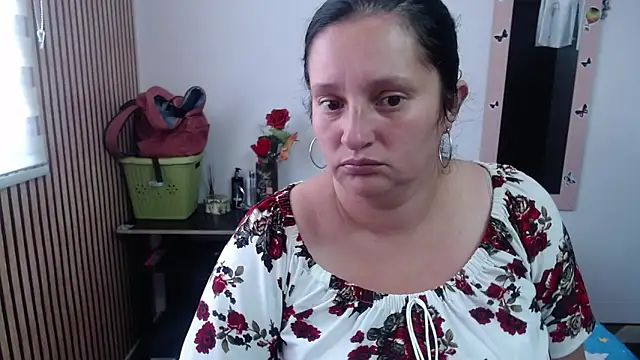 CristialJones  online show from September 2025 01:46:02 PM