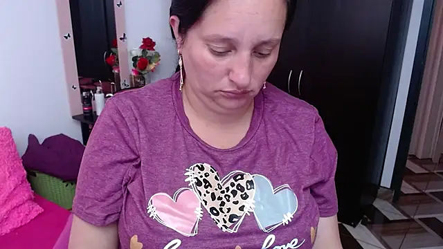 CristialJones  online show from October 2025 02:47:02 PM