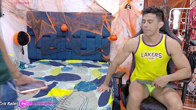 JoseRumbero26 online show from October 2025 12:06:01 PM