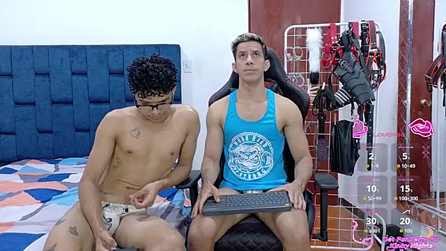 JoseRumbero26 online show from December 2025 11:37:01 AM