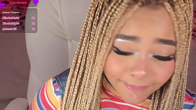 Snapshot of conny__curly chatting on February 2025 04:47:01 PM conny curly online show from February 2025 04:47:01 PM