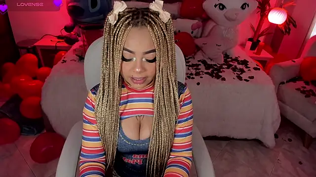 Snapshot of conny__curly chatting on February 2025 01:41:01 PM conny curly online show from February 2025 01:41:01 PM