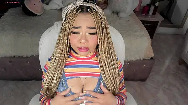 Snapshot of conny__curly chatting on March 2025 01:45:01 PM conny curly online show from March 2025 01:45:01 PM