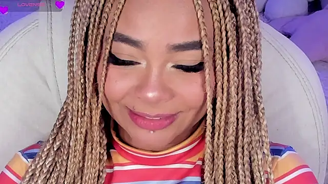 Snapshot of conny__curly chatting on March 2025 10:11:01 PM conny curly online show from March 2025 10:11:01 PM