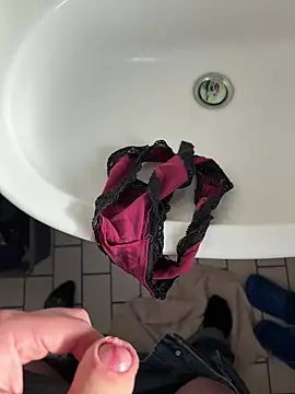 Snapshot of 8rabe8 chatting on April 2026 07:35:01 AM 8rabe8 online show from April 2026 07:35:01 AM