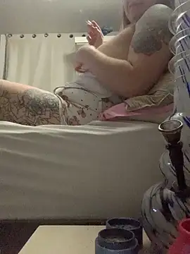 Snapshot of Mymy_Stevo_420 chatting on December 2025 02:16:02 AM Mymy Stevo 420 online show from December 2025 02:16:02 AM