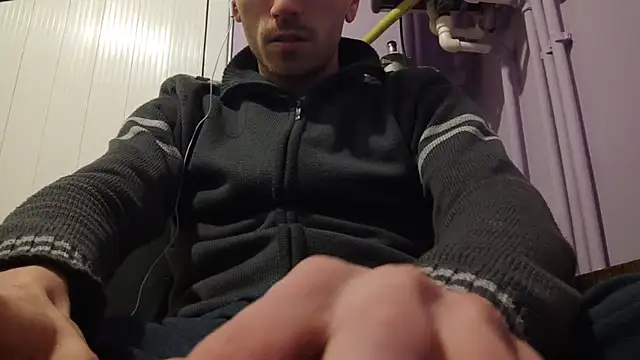 Snapshot of _Hocthus_ chatting on February 2025 04:28:01 PM Hocthus online show from February 2025 04:28:01 PM