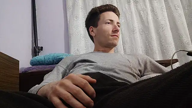 Snapshot of _Hocthus_ chatting on February 2025 09:27:02 PM Hocthus online show from February 2025 09:27:02 PM