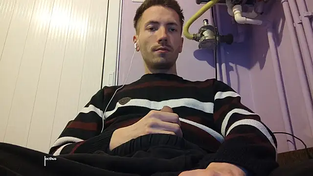 Snapshot of _Hocthus_ chatting on February 2025 04:10:01 PM Hocthus online show from February 2025 04:10:01 PM