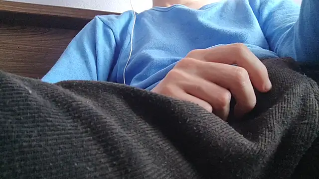 Snapshot of _Hocthus_ chatting on March 2025 09:57:01 AM Hocthus online show from March 2025 09:57:01 AM