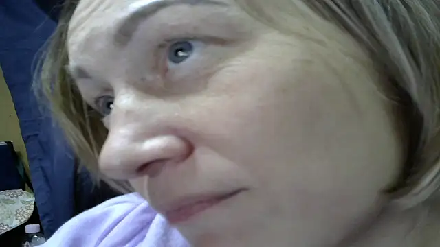 wLESLYMOSw online show from December 2024 09:53:02 PM