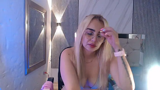 ashley  tylor online show from March 2026 02:27:02 AM