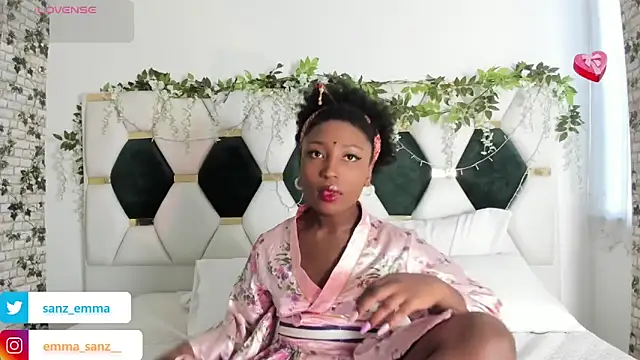 Snapshot of EmmaSanzz_ chatting on January 2025 11:35:01 AM EmmaSanzz online show from January 2025 11:35:01 AM